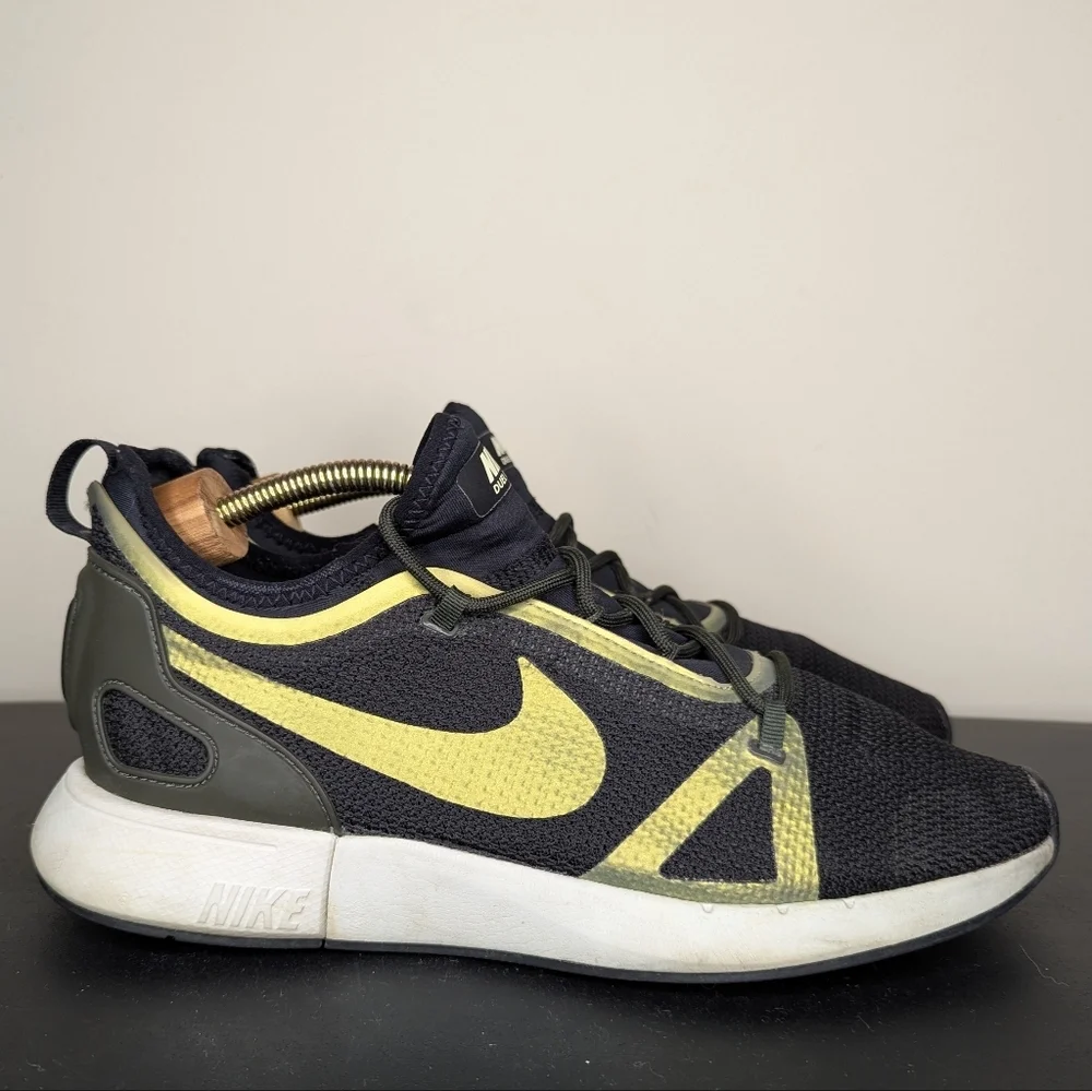 Nike Men's Duel Racer Black Olive Green Sport Sneakers size 10.5